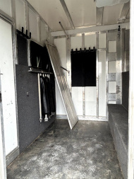 Used 2022 Cimarron Trailers 6/8 horse head to head Horse Trailer