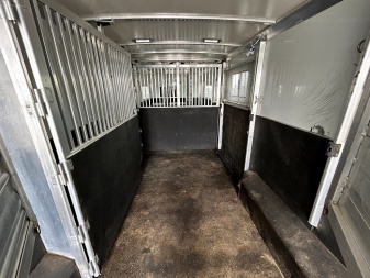 Used 2022 Cimarron Trailers 6/8 horse head to head Horse Trailer