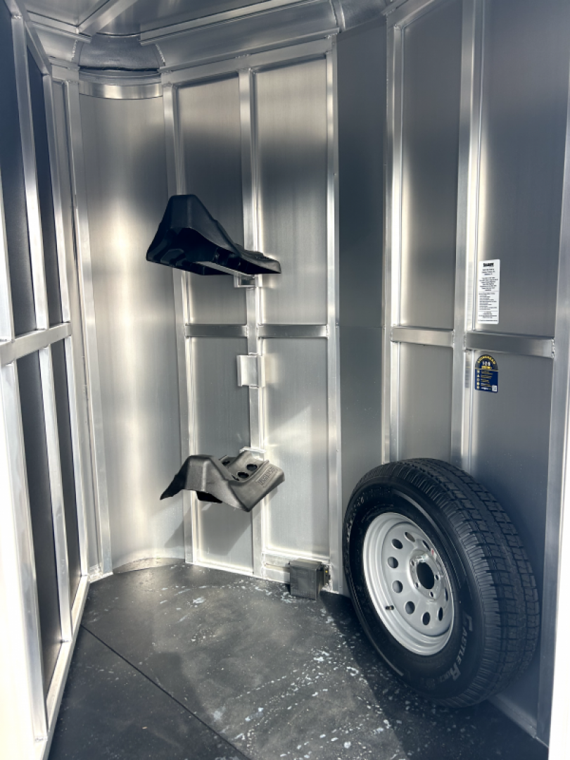 New 2025 Shadow Trailers 2 Horse Slant Load Bumper Pull Horse Trailer