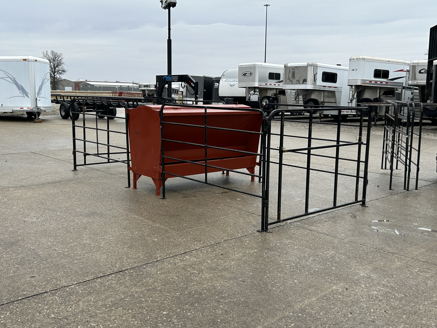 New 2025 MTS 6' Double Sided Creep Feeder