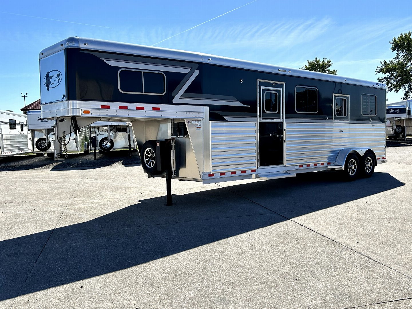 New 2024 4-Star Trailers 2+1 Horse Trailer