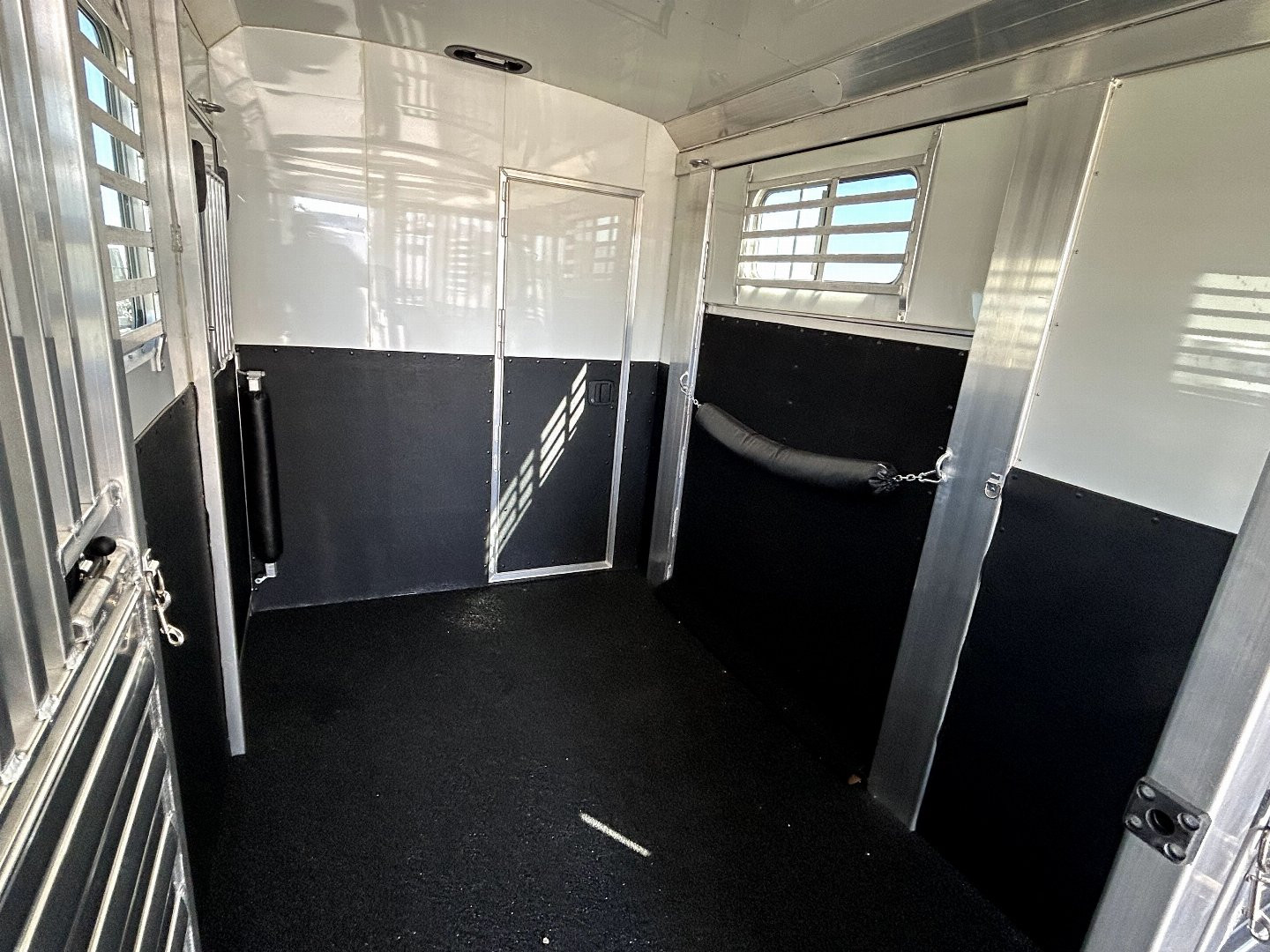 New 2024 4-Star Trailers 2+1 Horse Trailer