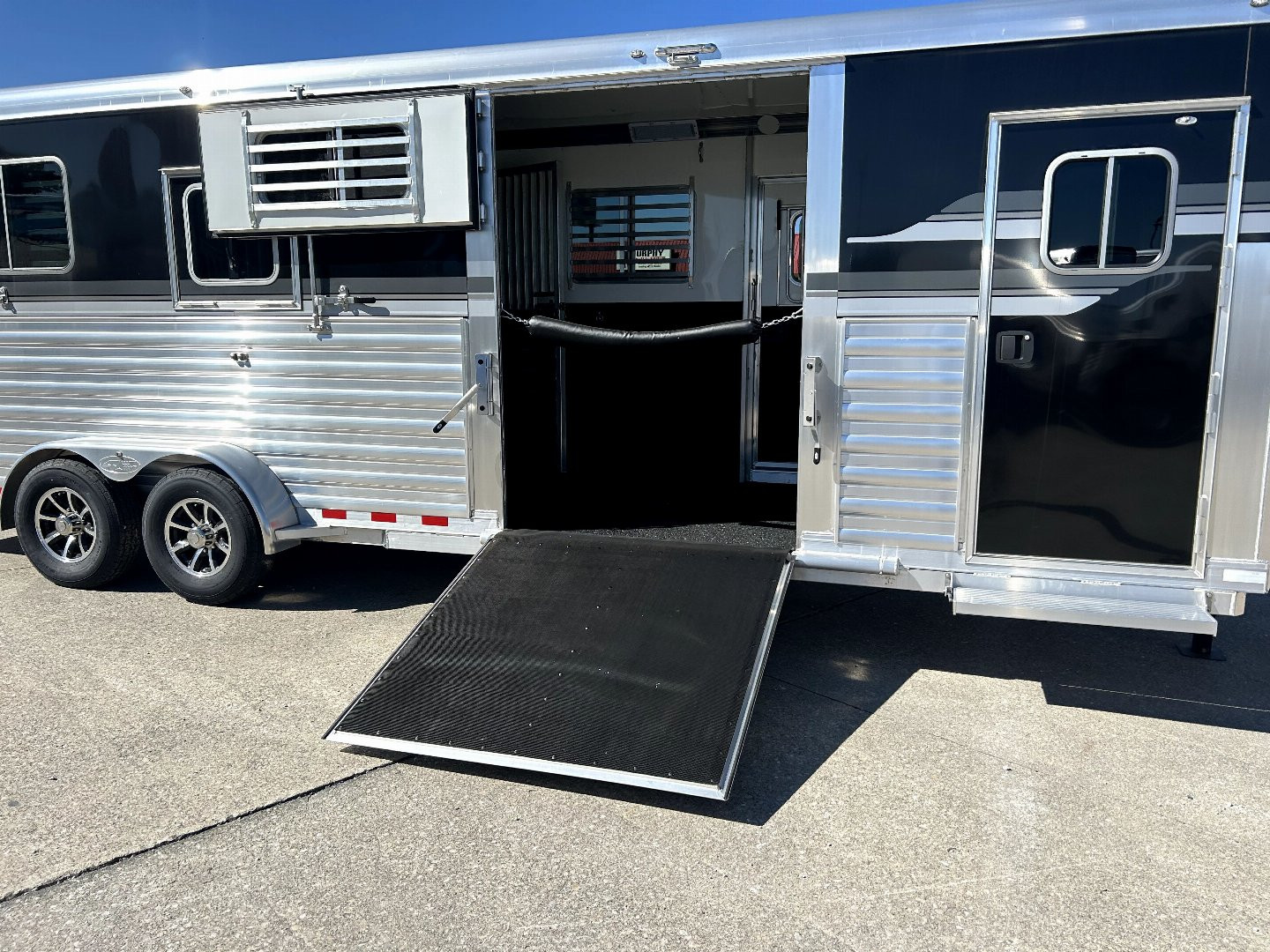 New 2024 4-Star Trailers 2+1 Horse Trailer