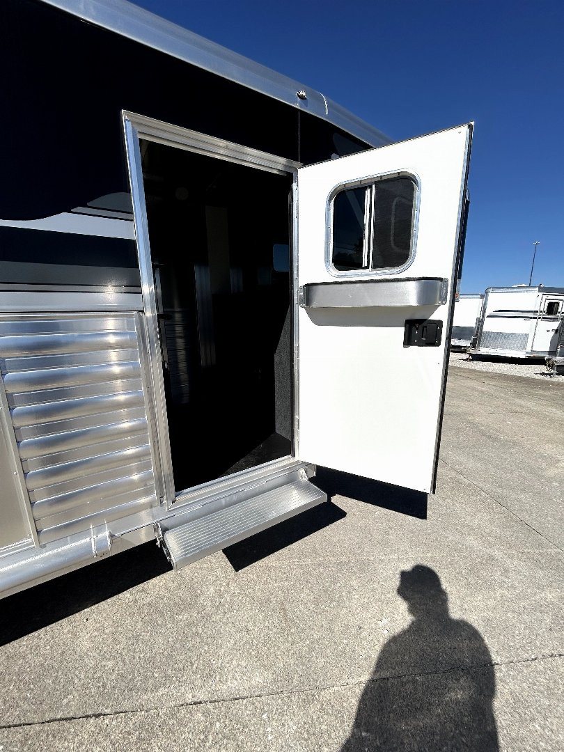 New 2024 4-Star Trailers 2+1 Horse Trailer