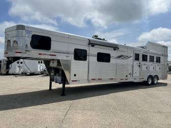 New 2023 SMC SL8415SSR 4 Horse LQ Horse Trailer