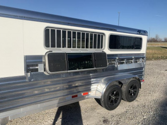 New 2026 4-Star Trailers 6 Pen Show Stock Trailer