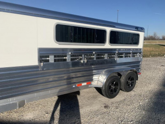 New 2026 4-Star Trailers 6 Pen Show Stock Trailer