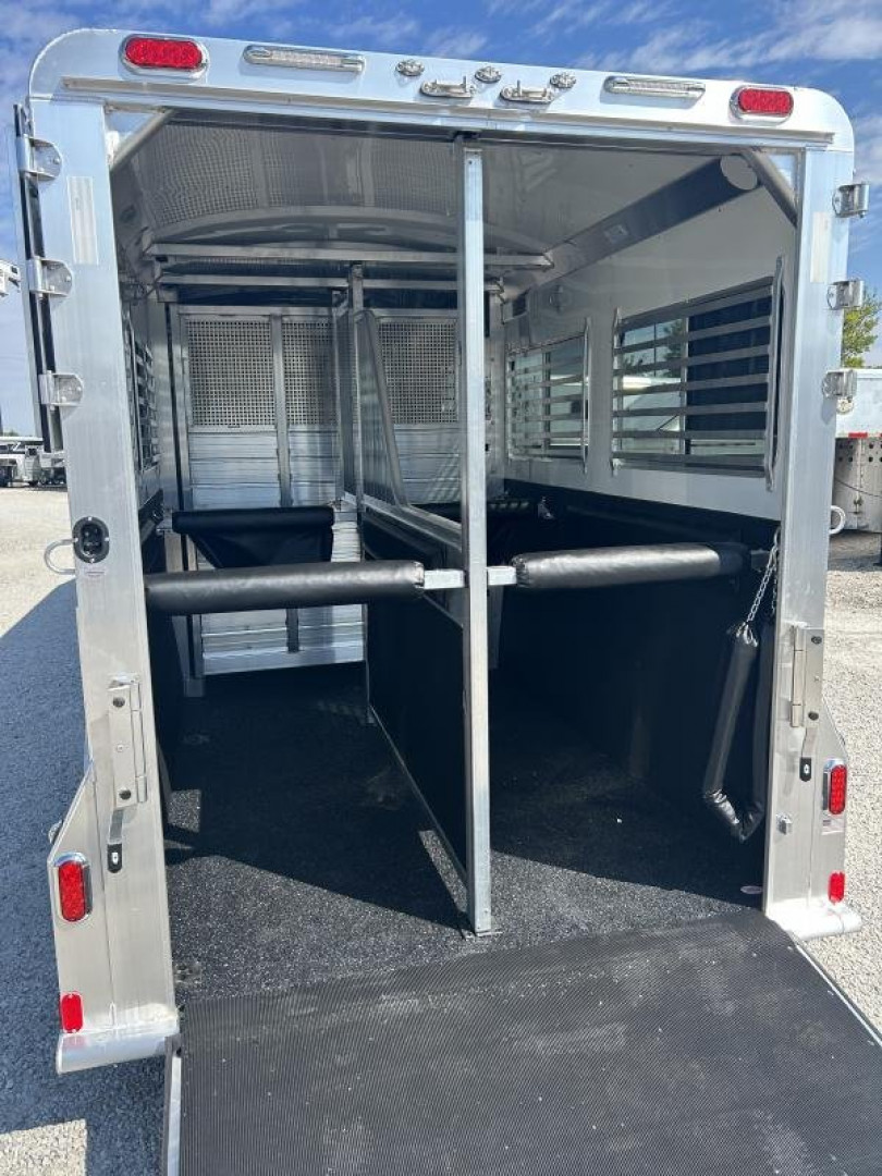 New 2024 4-Star Trailers 4 Horse Head to Head Horse Trailer