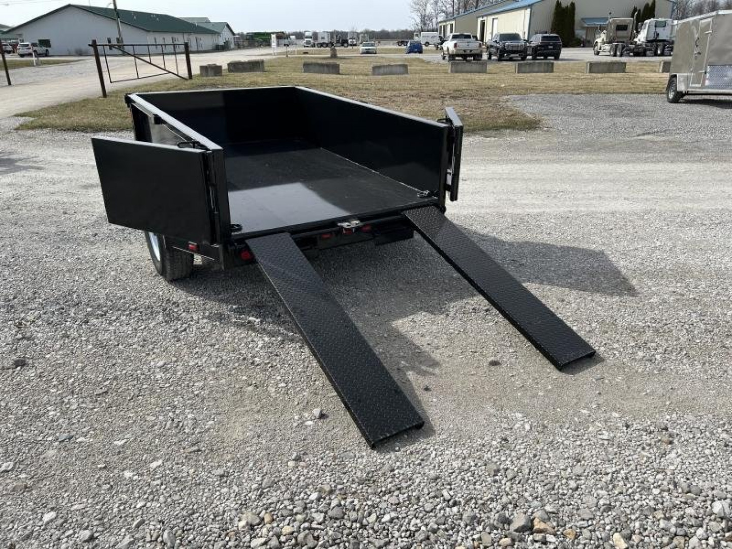 New 2023 Golden 5x8 Dump Trailer