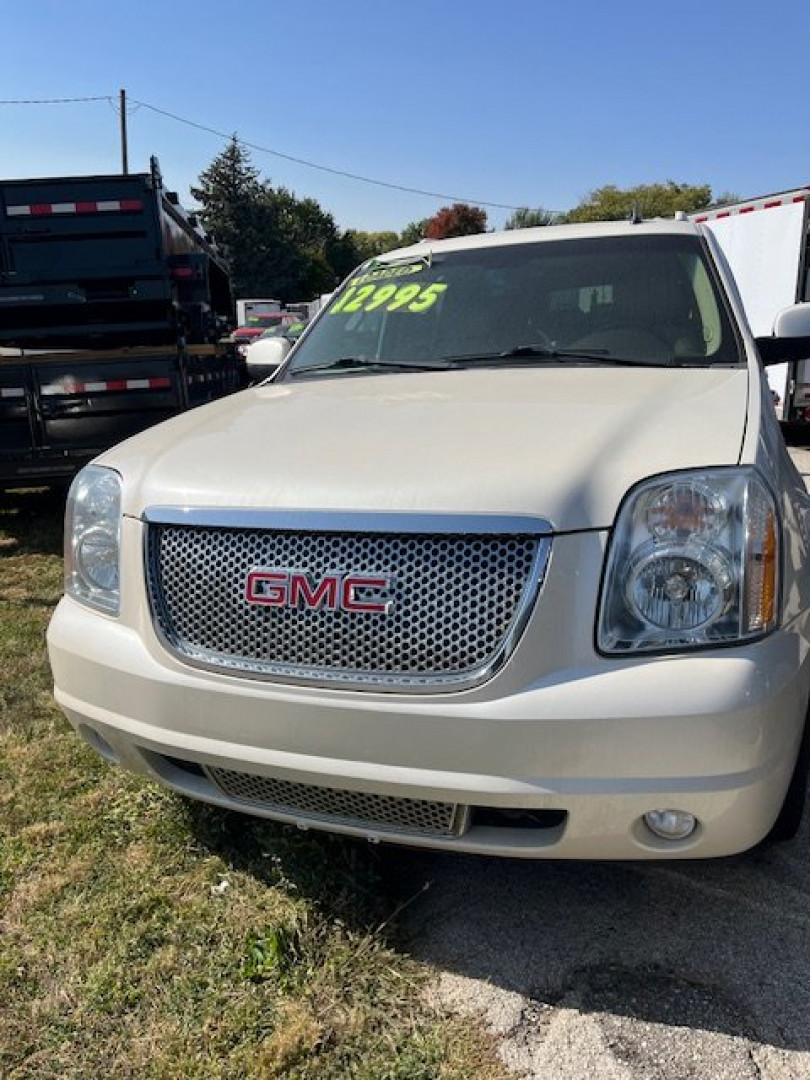 Used 2014 GMC YUKON DENALI Truck
