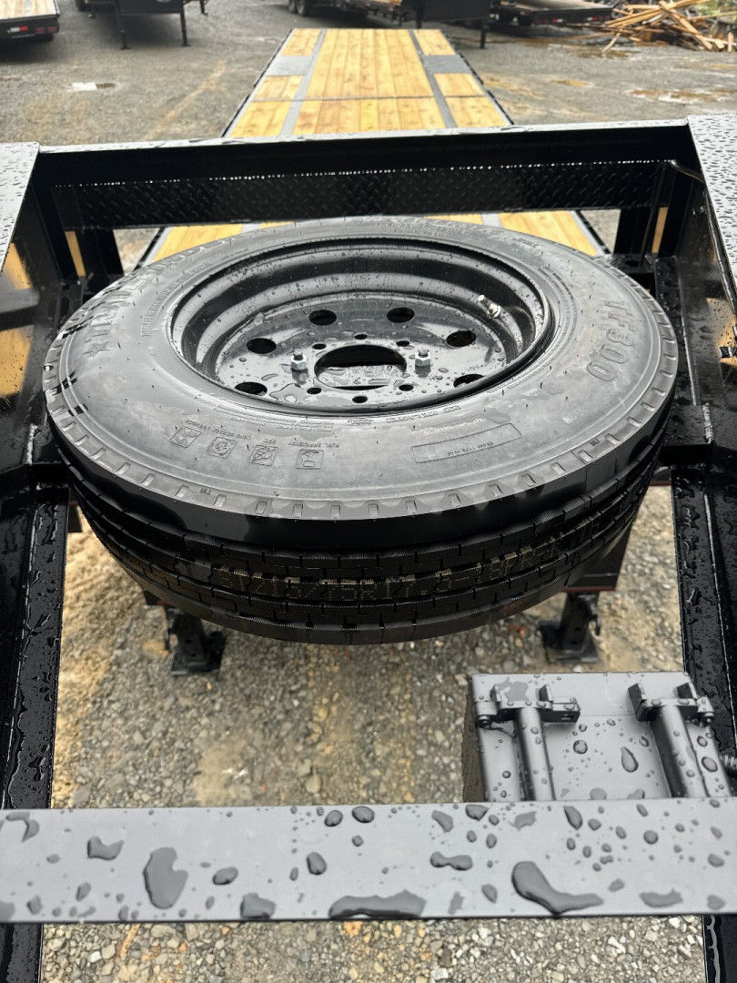 New 2024 40' MPCUSTOMS Gooseneck Flatbed 8K's FULL FLAT