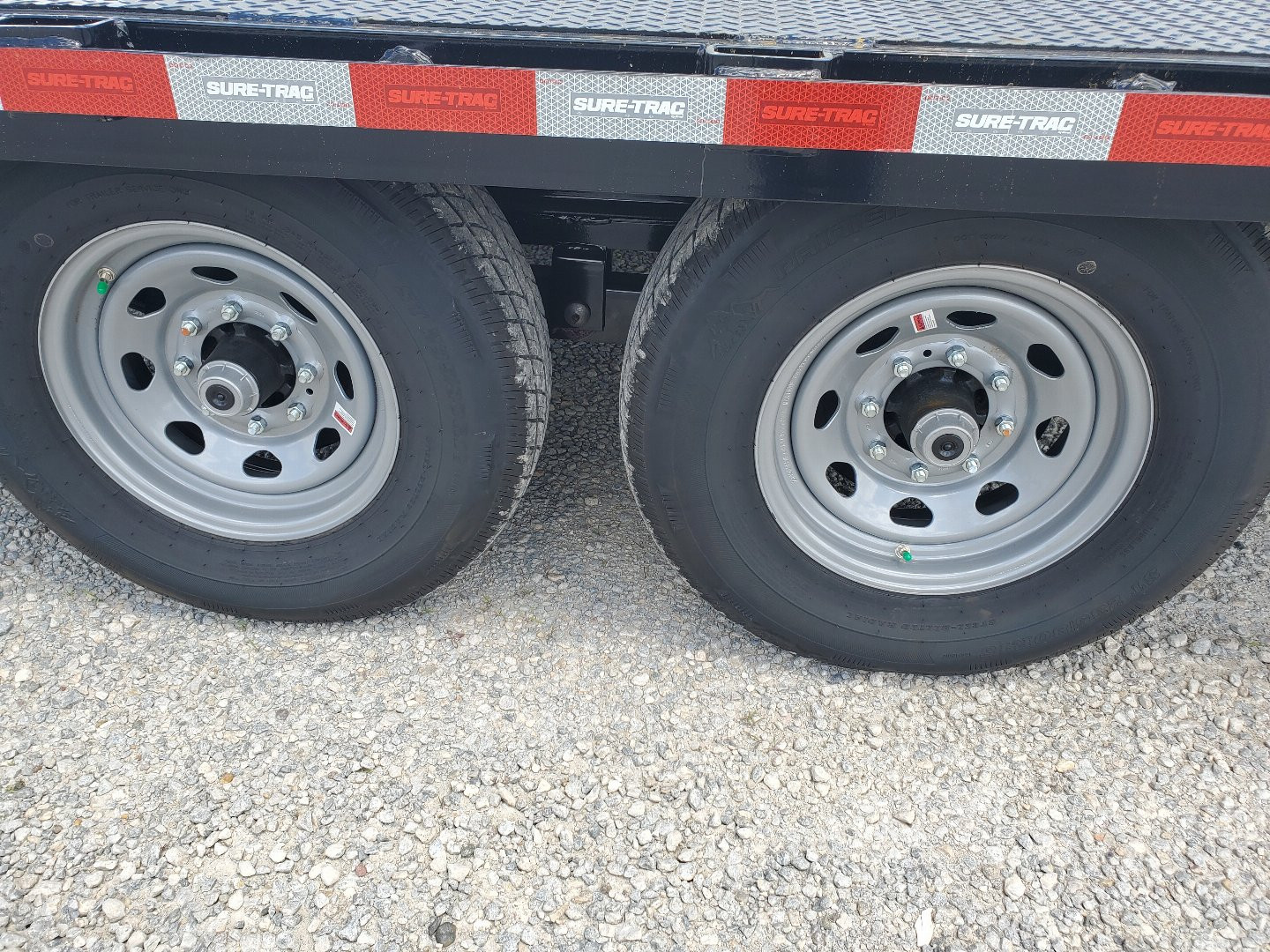 New 2024 Sure-Trac 8.5x20+5 Deckover Trailer