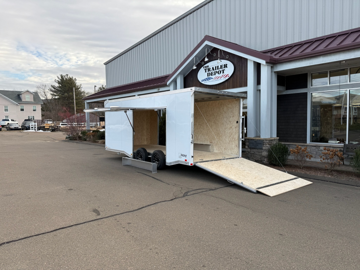 New ATC 8’6″ X 20′ ROM ENCLOSED CAR HAULER WITH ESCAPE DOOR 9.9K