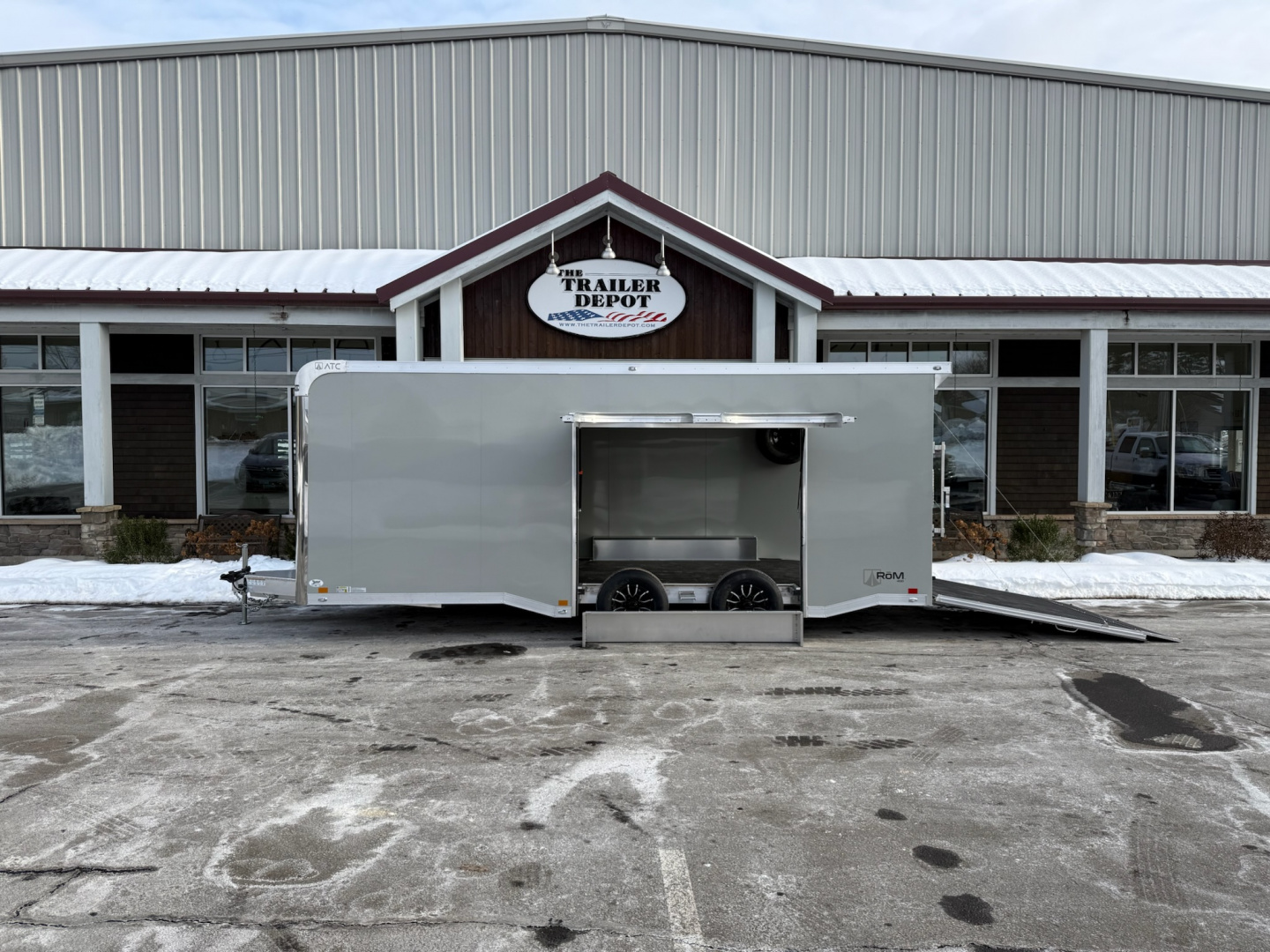 New ATC 8’6″ X 20′ ROM ENCLOSED CAR HAULER WITH ESCAPE DOOR 9.9K