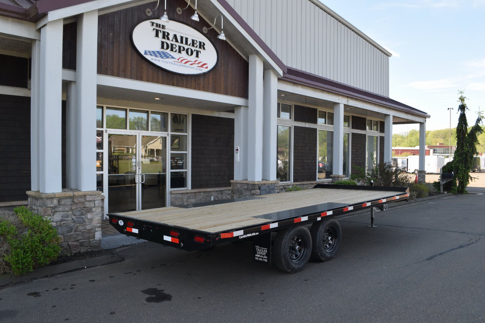 New CAM Superline 8’6″ X 18′ DECKOVER TRAILER 11K