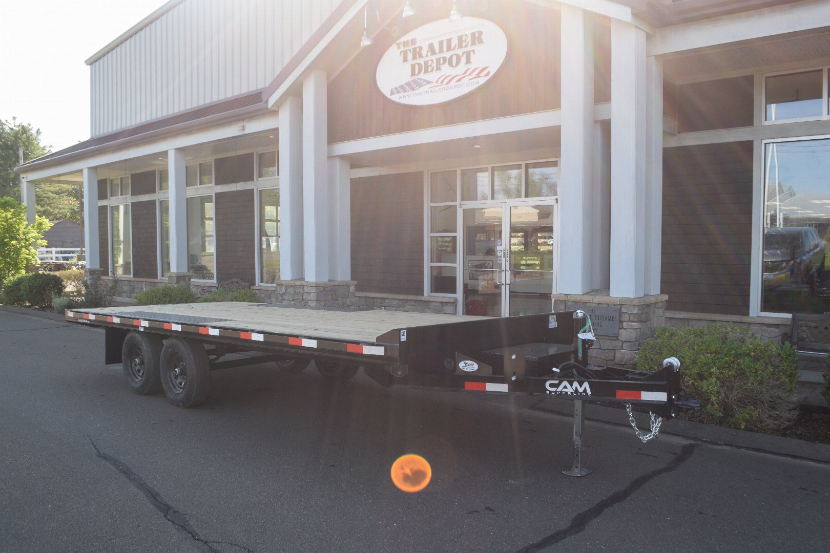 New CAM Superline 8’6″ X 18′ DECKOVER TRAILER 11K