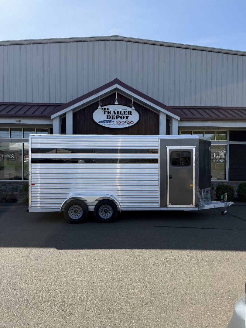 New Frontier 3-Horse Combo/Slant Load Bumper Pull Trailer