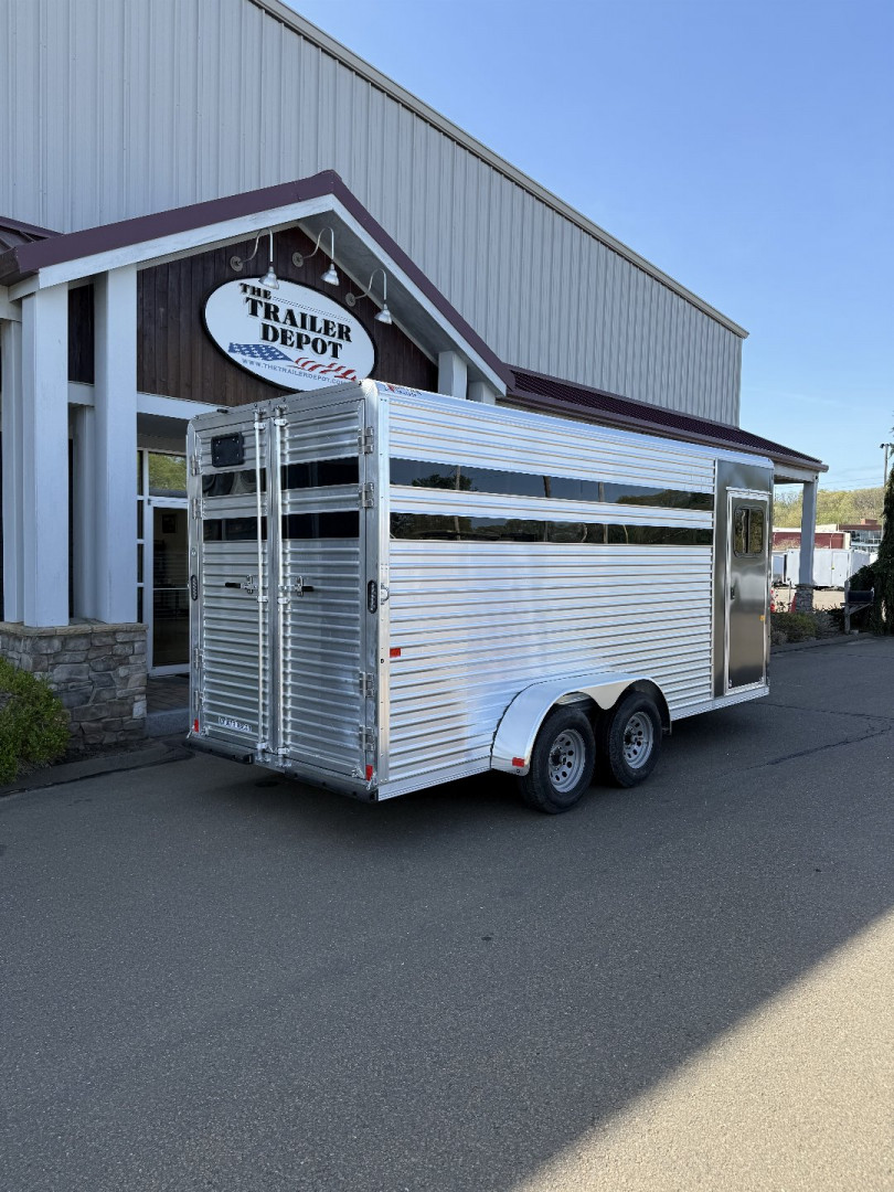 New Frontier 3-Horse Combo/Slant Load Bumper Pull Trailer