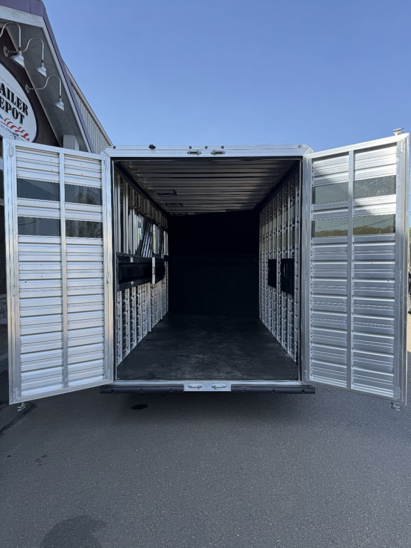 New Frontier 3-Horse Combo/Slant Load Bumper Pull Trailer