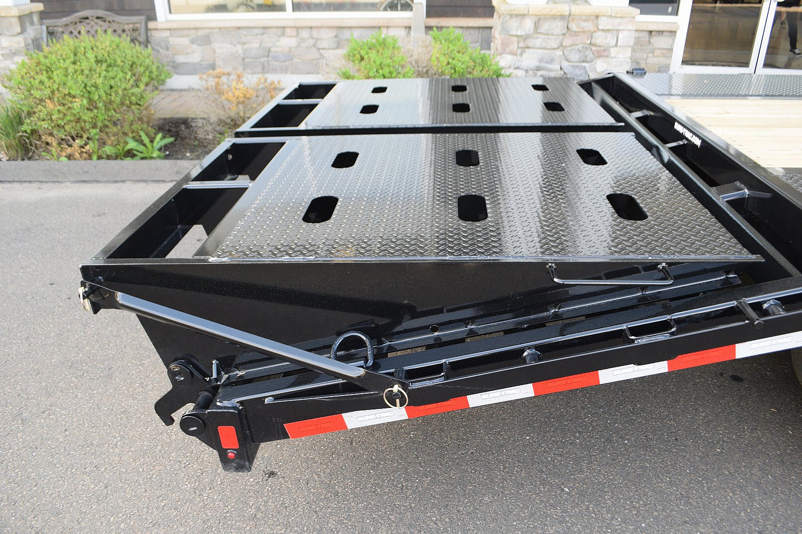 New Sure-Trac 8'6" x 20' + 5' Low Profile Deckover 22.5K