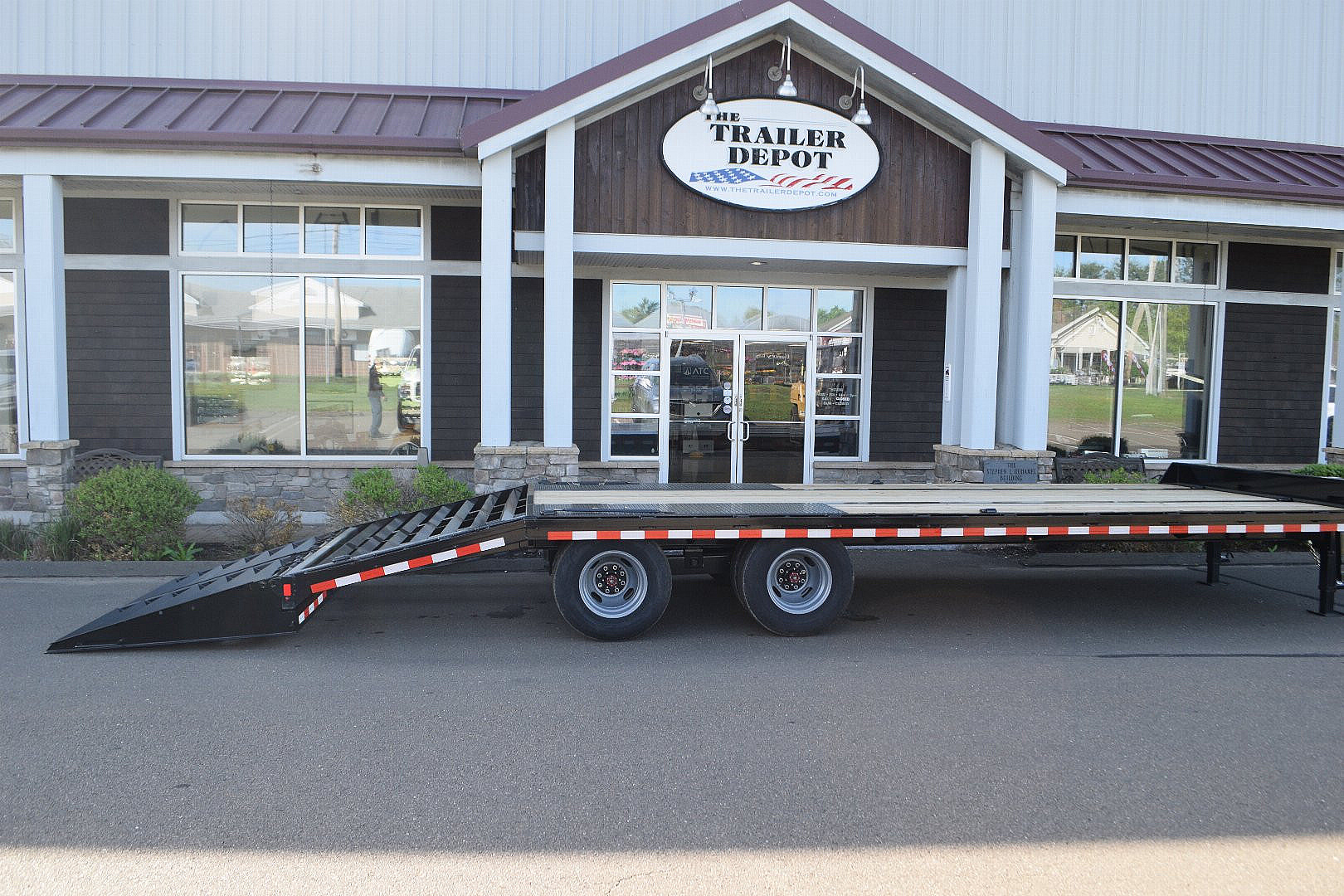 New Sure-Trac 8'6" x 20' + 5' Low Profile Deckover 22.5K