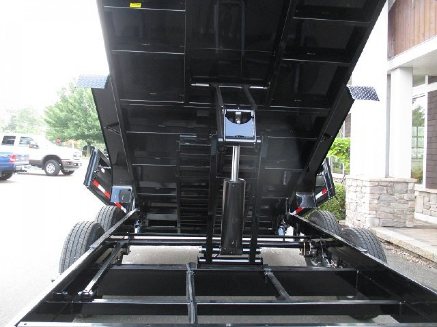 New Sure-Trac 6’10” X 16′ LOW PROFILE DUMP TRAILER 14K