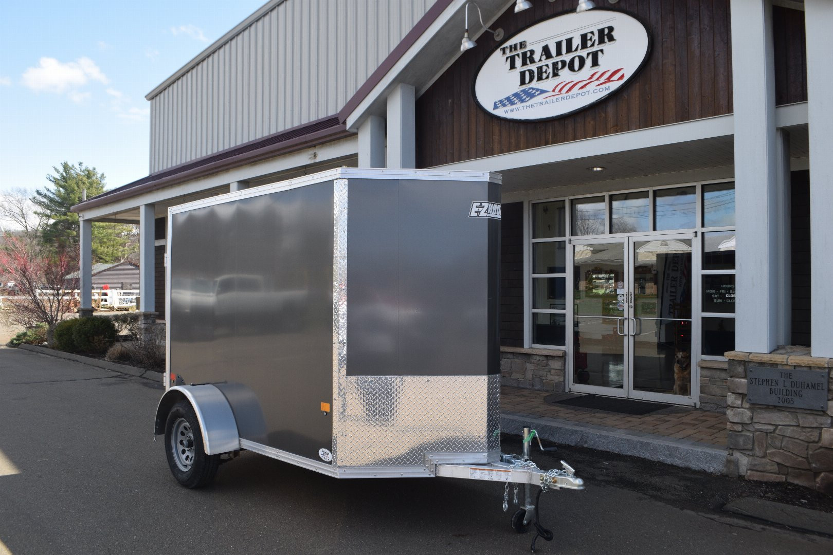 New EZ Hauler 5′ X 8′ + V-NOSE ENCLOSED CARGO TRAILER WITH BARN DOORS 2.9K