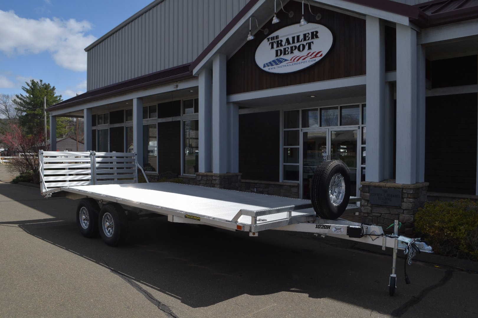 New Aluma 8'4" x 20' Deckover Trailer with Bi-Fold Gate 9.9K