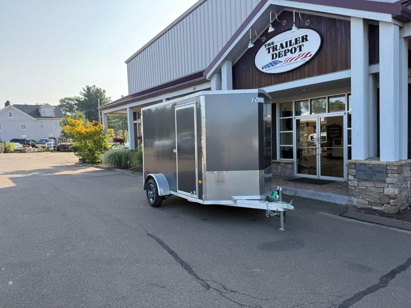 New EZ HAULER 6′ X 10′ + V-NOSE ENCLOSED CARGO TRAILER WITH RAMP DOOR 2.9K