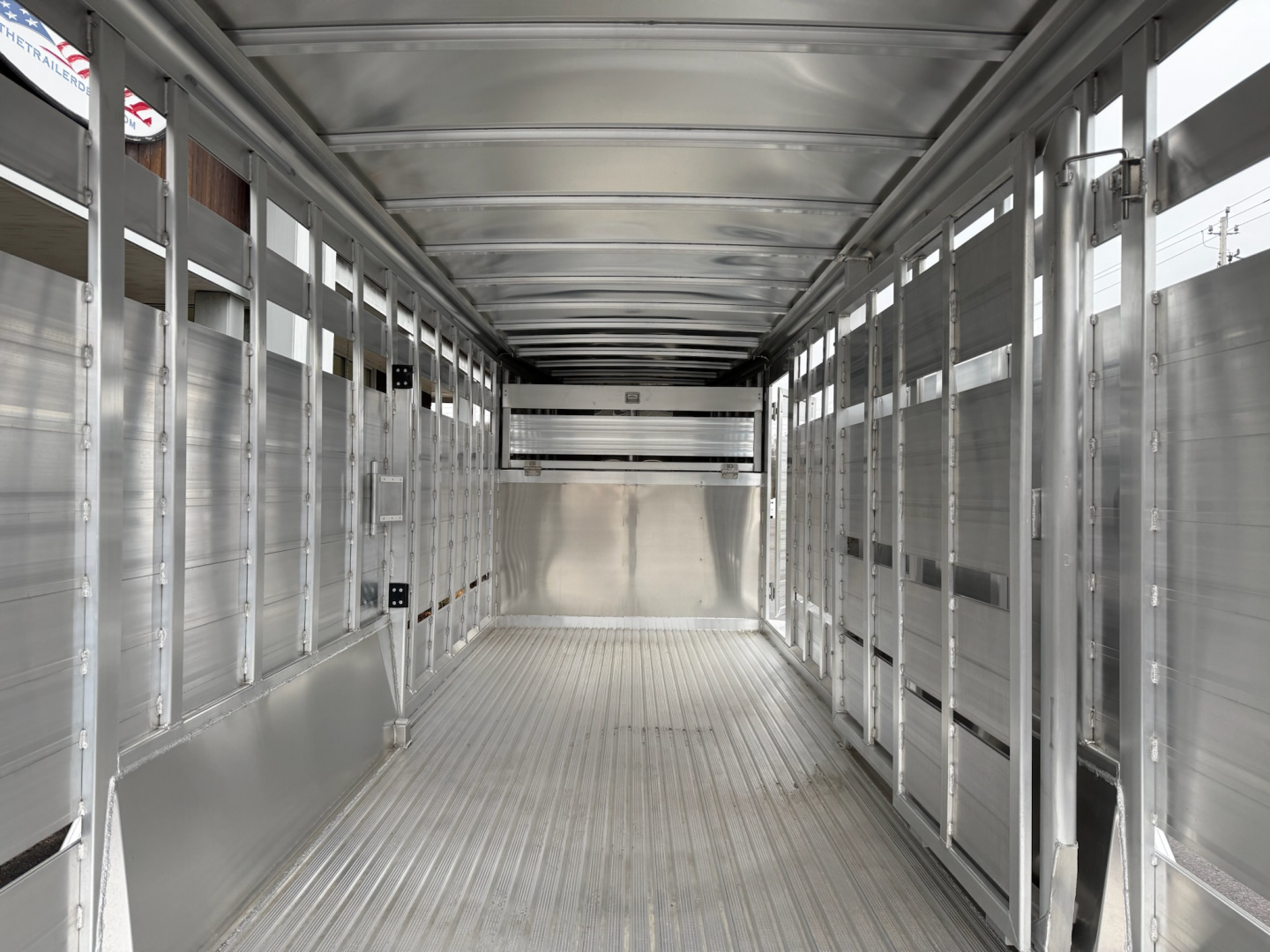 New Featherlite 7' x 20' Gooseneck Livestock Trailer 14K