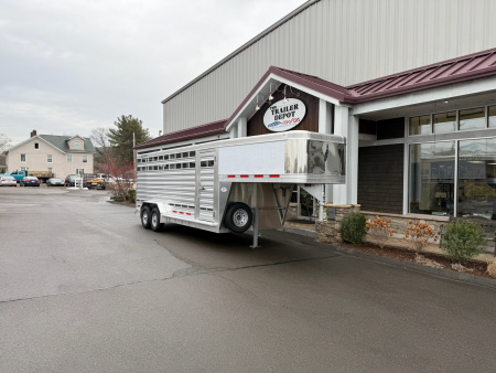 New Featherlite 7' x 20' Gooseneck Livestock Trailer 14K