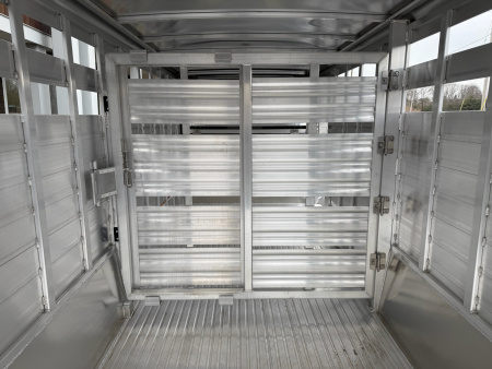 New Featherlite 7' x 20' Gooseneck Livestock Trailer 14K