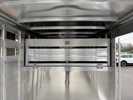 New Featherlite 7' x 20' Gooseneck Livestock Trailer 14K