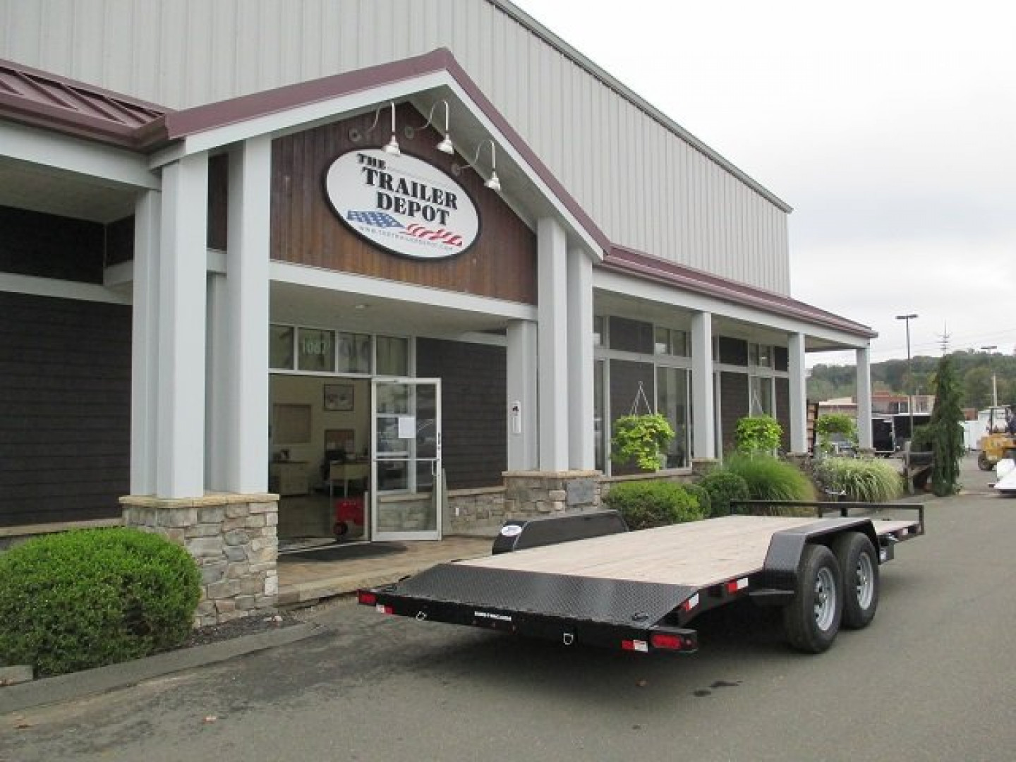 New Sure-Trac 6'10" x 18' Wood Deck Open Car Hauler 9.9K