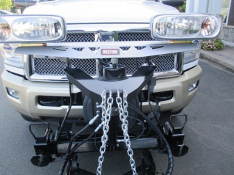 New Western V-Plow MVP Plus and MVP 3 Snowplows