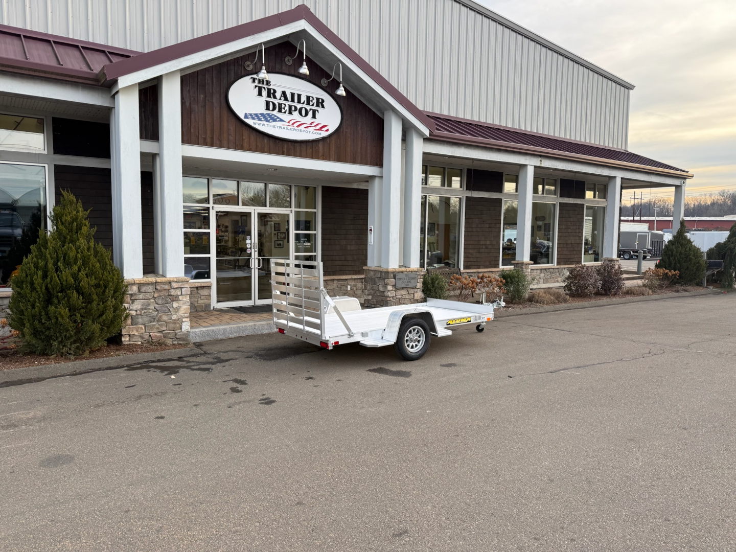 New ALUMA 5'3" X 10.5' UTILITY 2K