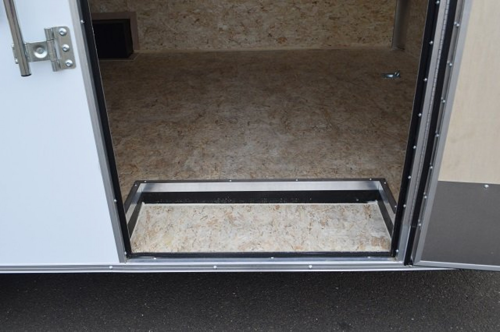New PACE AMERICAN 8’6″ X 16′ ENCLOSED LANDSCAPE TRAILER 9.9K