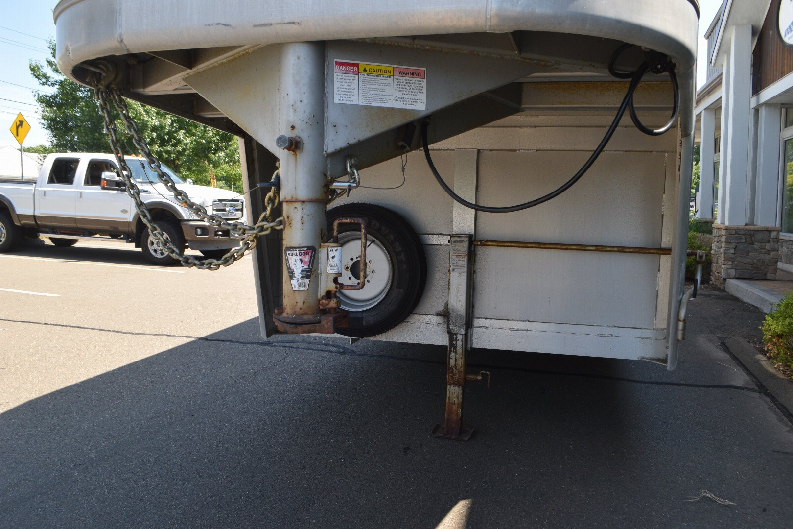 Used Hart 6-8 Straight Load Horse Trailer