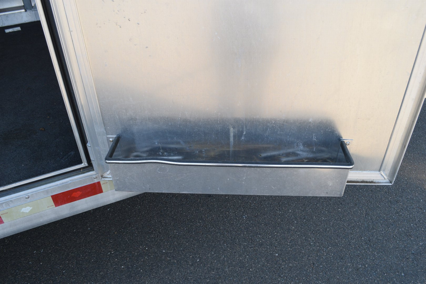 Used Hart 6-8 Straight Load Horse Trailer