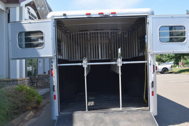 Used Hart 6-8 Straight Load Horse Trailer