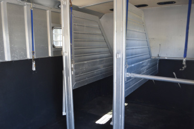 Used Hart 6-8 Straight Load Horse Trailer