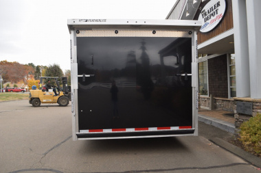 New Featherlite 8’6″ X 24′ ENCLOSED CAR HAULER 12K