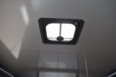 New Featherlite 8’6″ X 24′ ENCLOSED CAR HAULER 12K