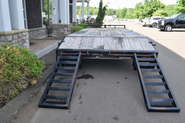 Used Sure-Trac 8’6″ X 17′ + 3′ BEAVERTAIL LOW PROFILE DECKOVER 9.9K