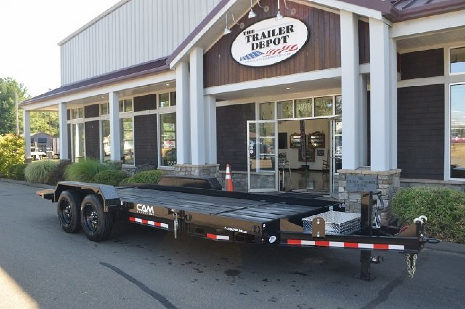 New CAM Superline 6’9″ X 20′ SPLIT TILT EQUIPMENT HAULER 17.6K