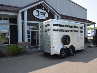 New Sundowner 6’9″ X 16′ LIVESTOCK TRAILER