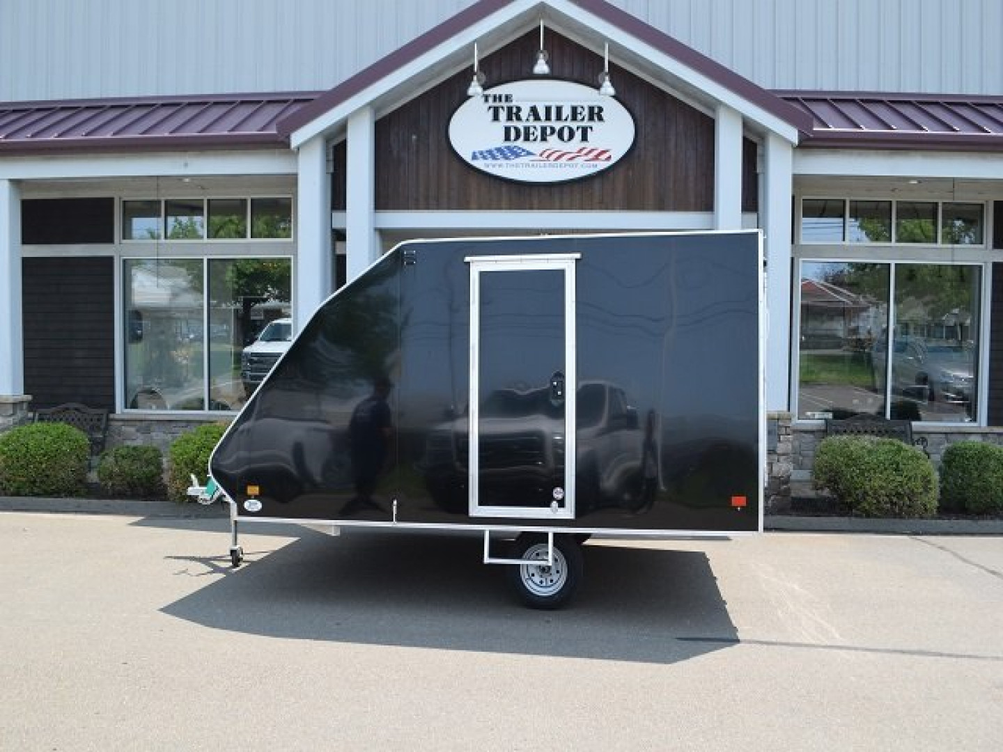 New Mission 8’5″ X 12′ ENCLOSED SNOWMOBILE TRAILER 2.9K