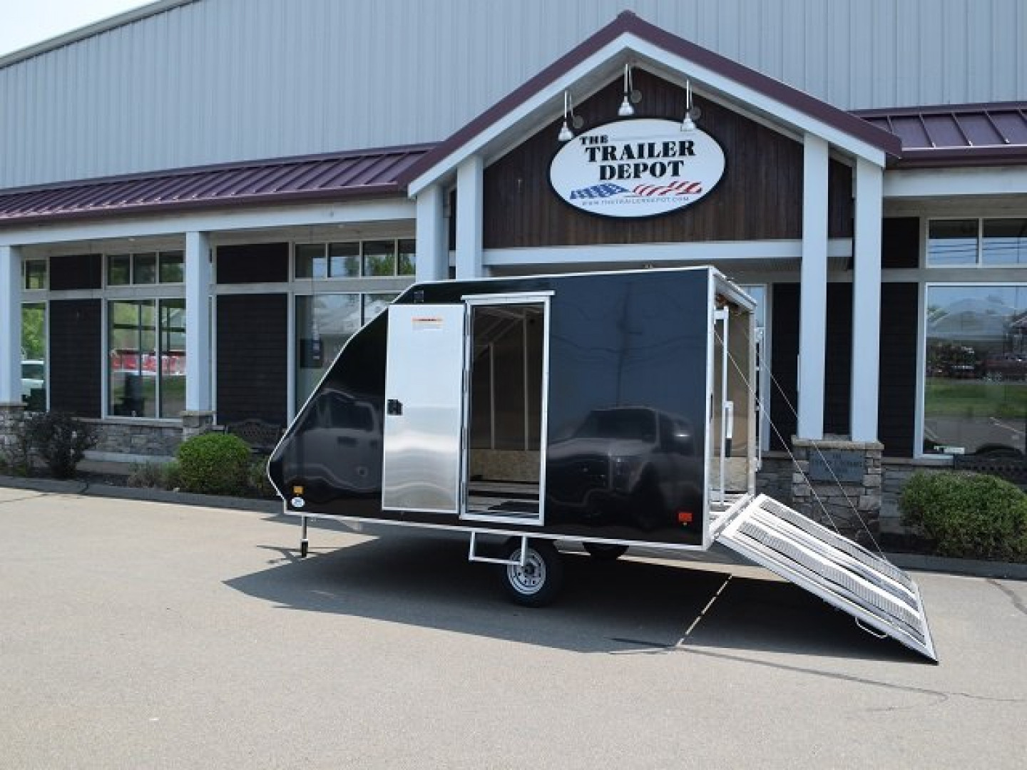 New Mission 8’5″ X 12′ ENCLOSED SNOWMOBILE TRAILER 2.9K