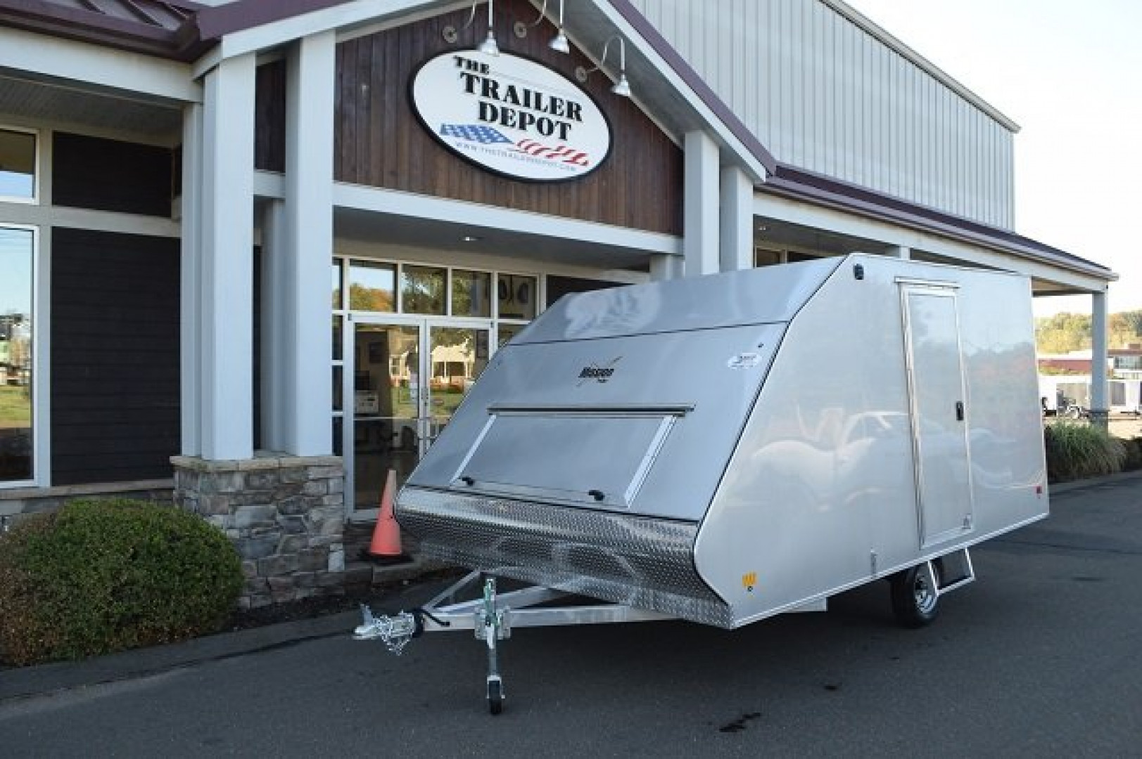 New Mission 8’5″ X 12′ ENCLOSED SNOWMOBILE TRAILER 2.9K
