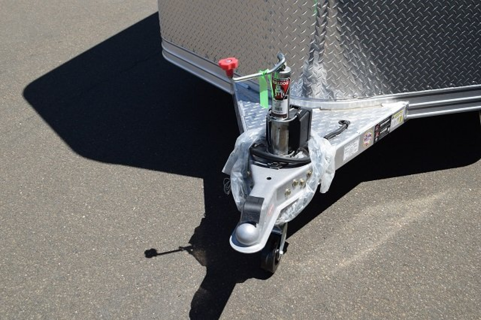 New FEATHERLITE 6’7″ X 16′ LIVESTOCK BUMPER PULL TRAILER